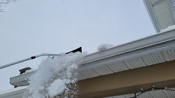 déneigement toiture longueuil